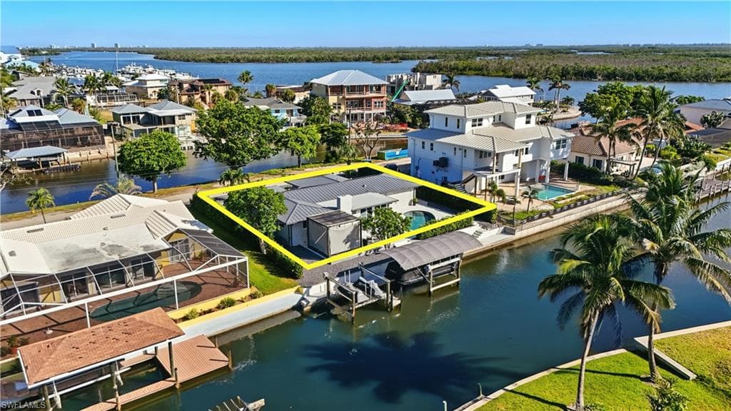 5 Glenview Manor DR, FORT MYERS BEACH FL 33931-44