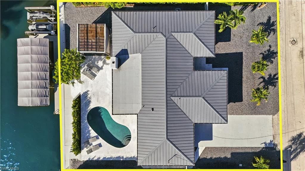 5 Glenview Manor DR, FORT MYERS BEACH FL 33931-47