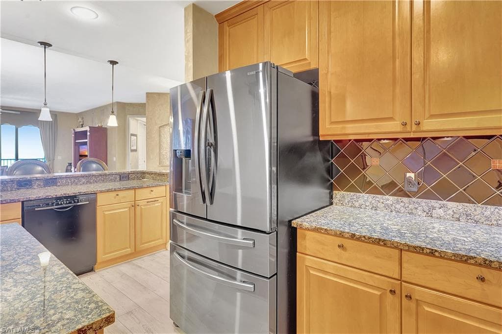 87 Vivante BLVD # 403, PUNTA GORDA FL 33950-12