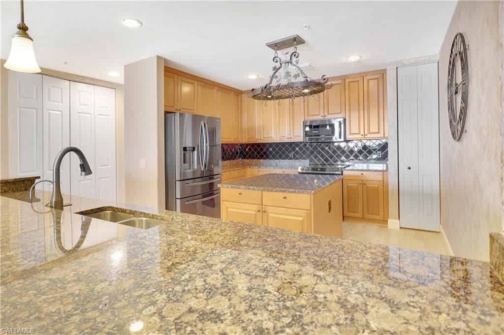 87 Vivante BLVD # 403, PUNTA GORDA FL 33950-8