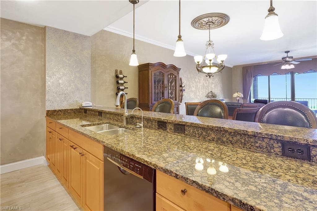 87 Vivante BLVD # 403, PUNTA GORDA FL 33950-9