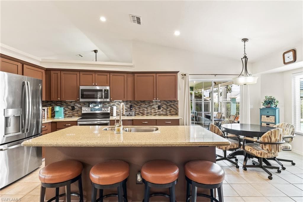 17593 Moorfield DR, FORT MYERS FL 33908-4