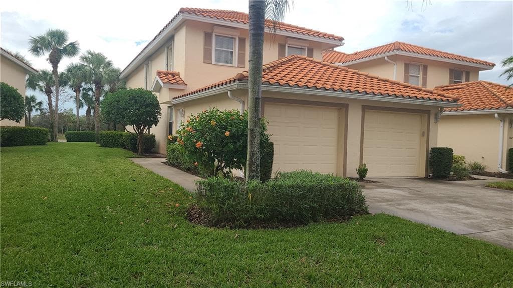 445 Robin Hood CIR # 201, NAPLES FL 34104-21