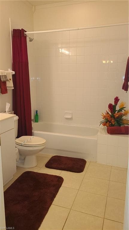 445 Robin Hood CIR # 201, NAPLES FL 34104-6