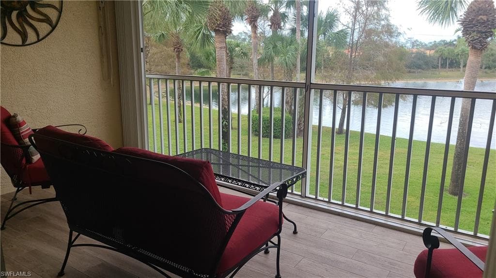 445 Robin Hood CIR # 201, NAPLES FL 34104-13