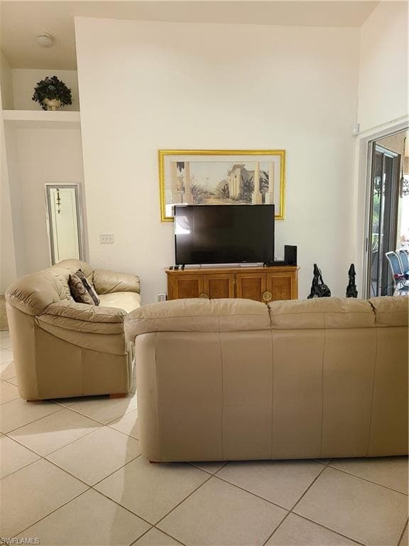 745 Crossfield CIR, NAPLES FL 34104-5