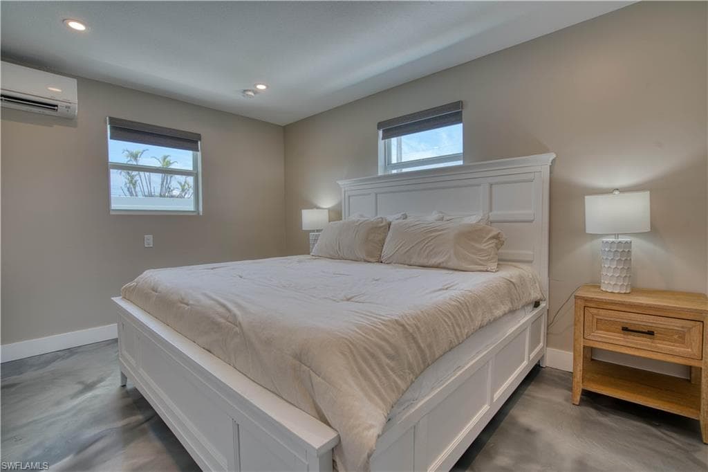 126 Mango ST, FORT MYERS BEACH FL 33931-7