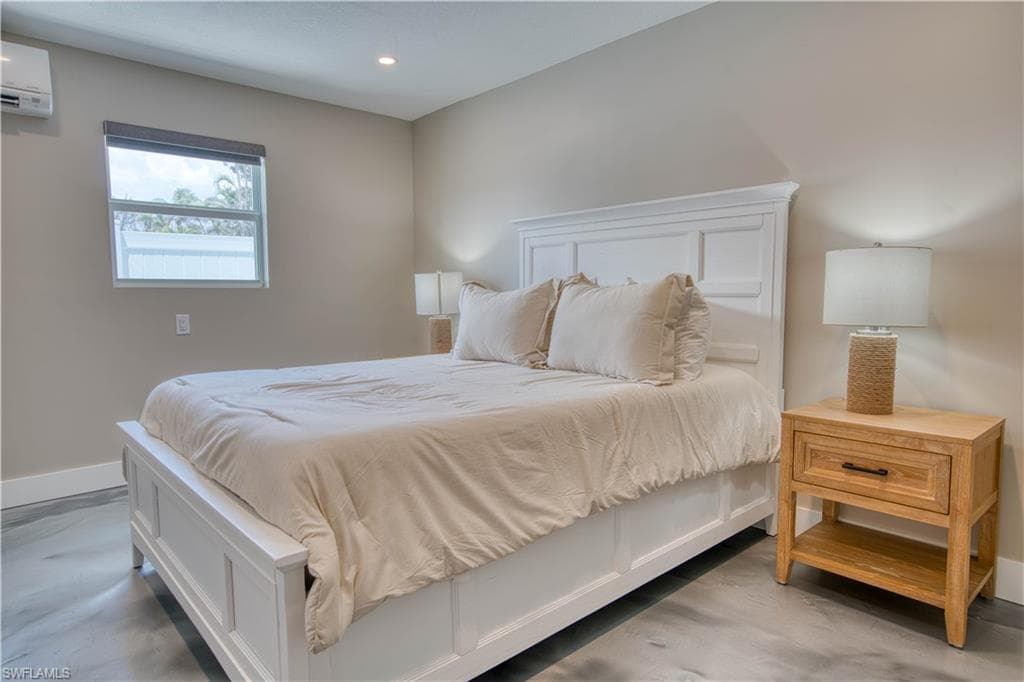 126 Mango ST, FORT MYERS BEACH FL 33931-20