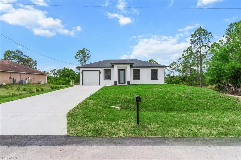 1262 Bowles AVE, FORT MYERS FL 33913-1