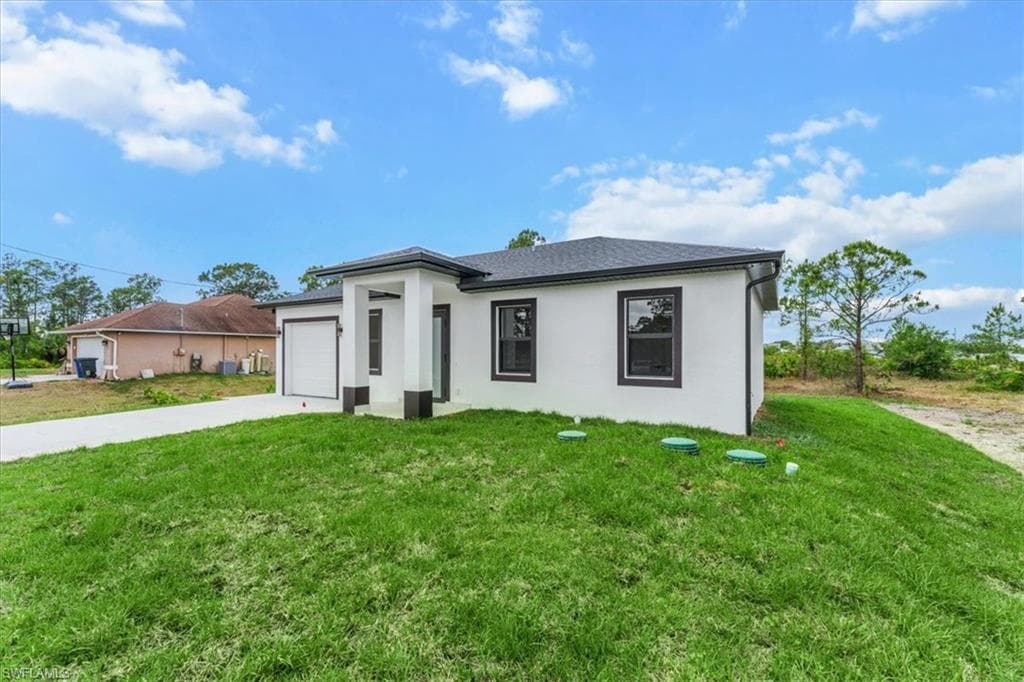 1262 Bowles AVE, FORT MYERS FL 33913-2