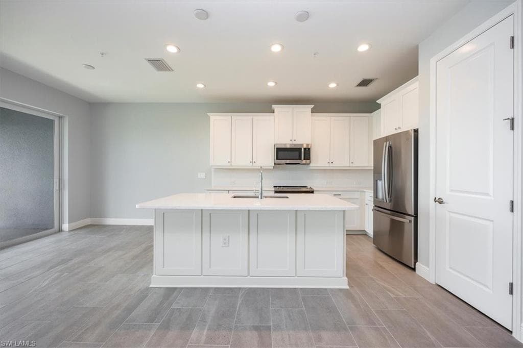 2633 Seychelles CIR # 2307, NAPLES FL 34112-10