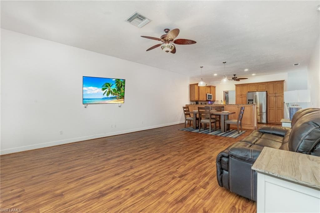 6070 Waterway Bay DR, FORT MYERS FL 33908-6