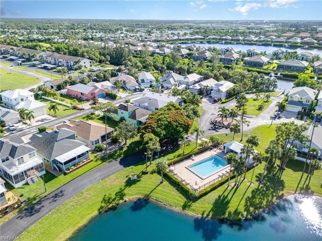 6070 Waterway Bay DR, FORT MYERS FL 33908-31