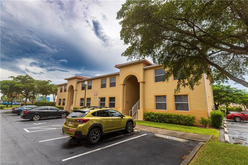 4275 Bellasol CIR # 2223, FORT MYERS FL 33916-1