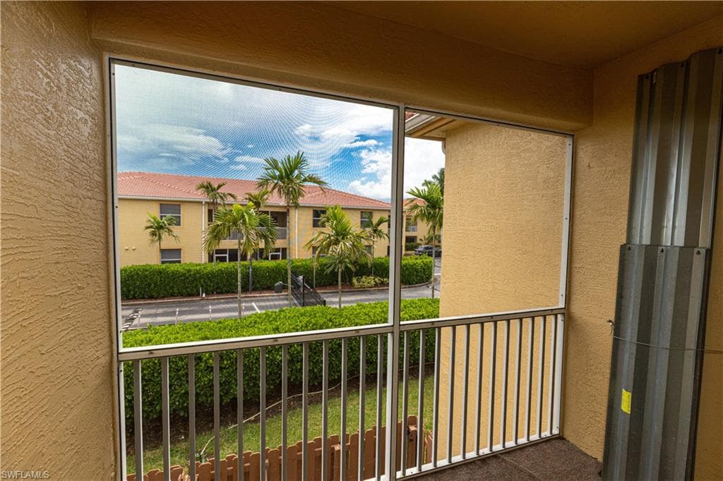 4275 Bellasol CIR # 2223, FORT MYERS FL 33916-2
