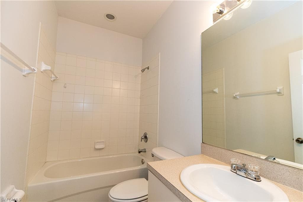 4275 Bellasol CIR # 2223, FORT MYERS FL 33916-17