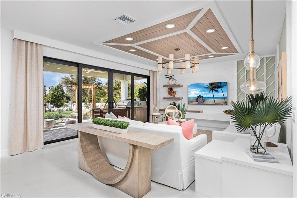 3369 Meloy DR, FORT MYERS FL 33905-35