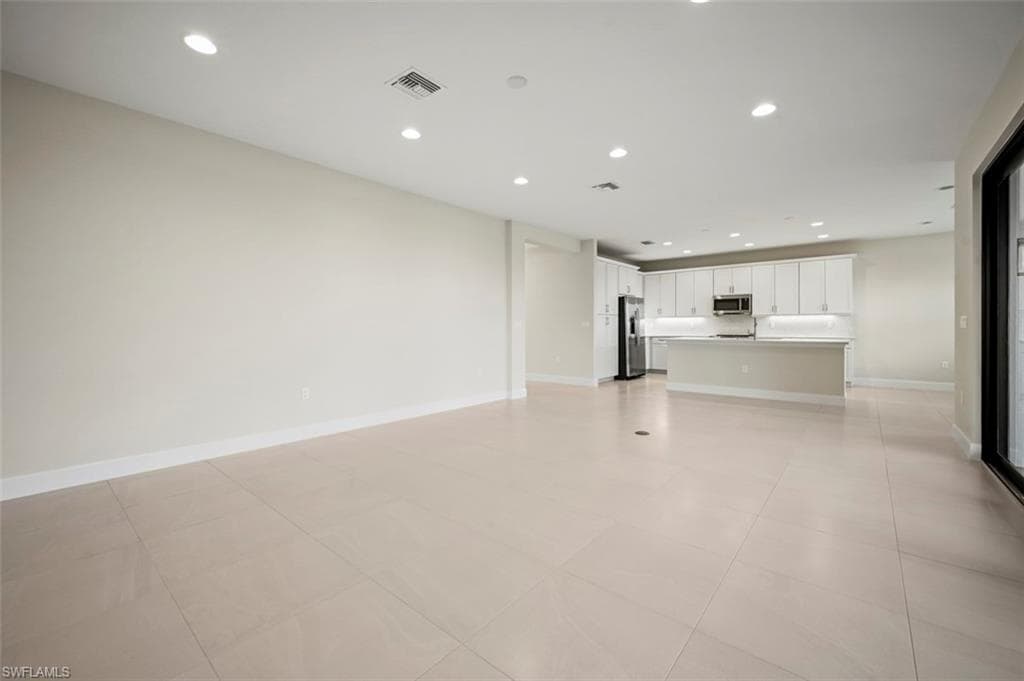 3369 Meloy DR, FORT MYERS FL 33905-14