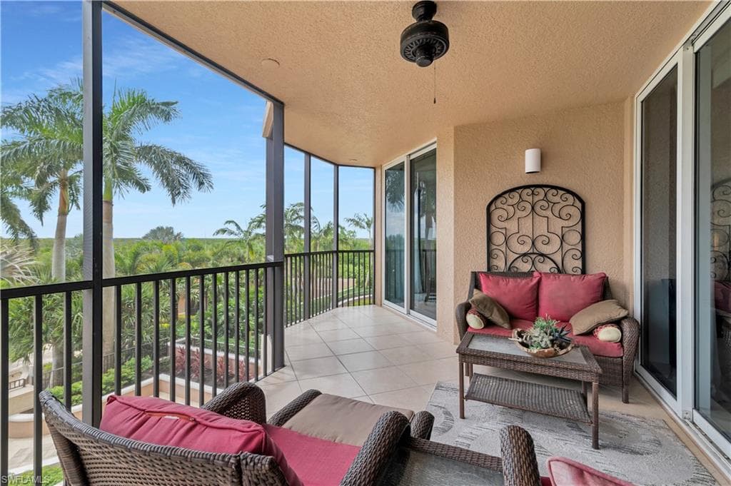 1060 Borghese LN # 204, NAPLES FL 34114-1
