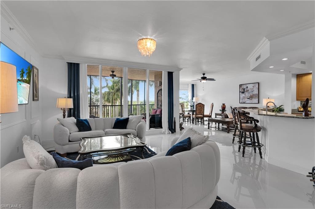 1060 Borghese LN # 204, NAPLES FL 34114-19