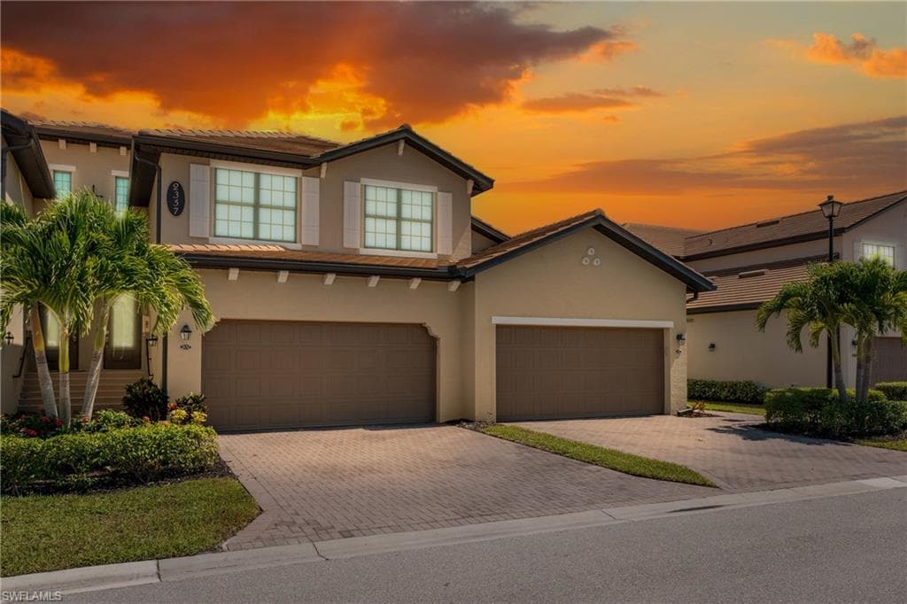 2357 Anguilla DR # 102, NAPLES FL 34120-26