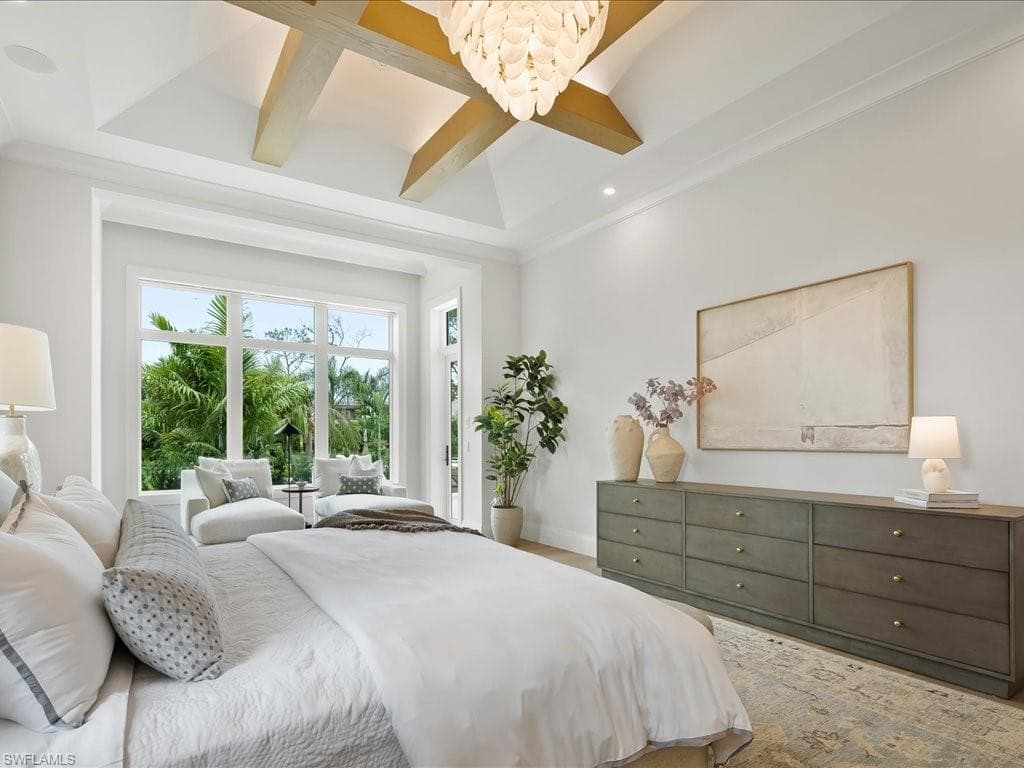 208 Hickory RD, NAPLES FL 34108-25