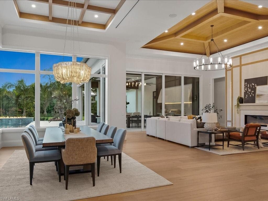 208 Hickory RD, NAPLES FL 34108-8