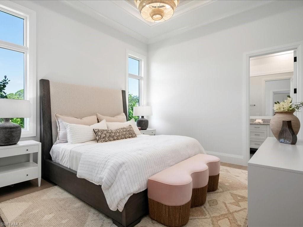 208 Hickory RD, NAPLES FL 34108-37