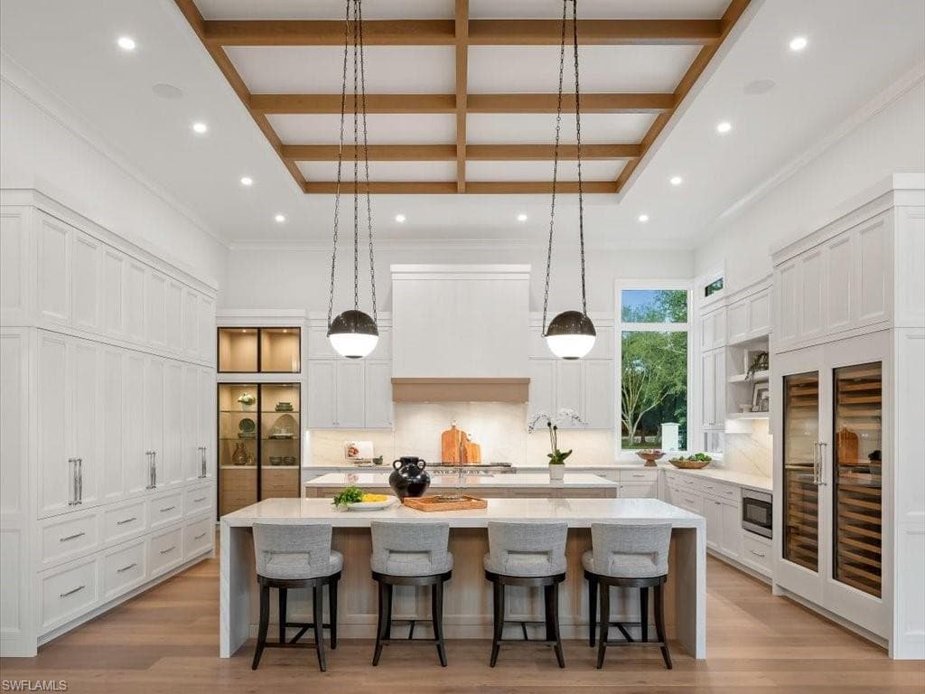 208 Hickory RD, NAPLES FL 34108-9