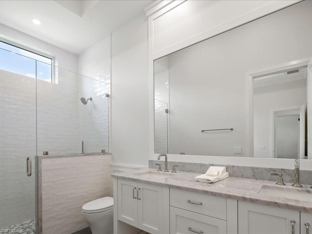 208 Hickory RD, NAPLES FL 34108-38