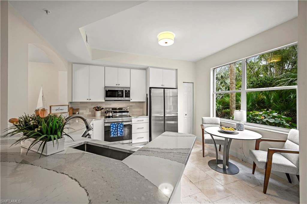 20940 Island Sound CIR # 105, ESTERO FL 33928-4