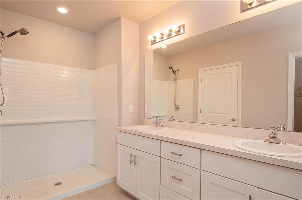 18517 Cronin Sand LN, NORTH FORT MYERS FL 33917-12