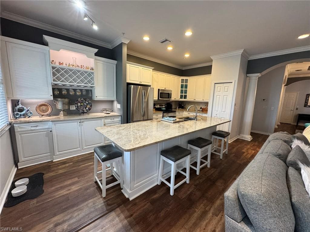 21524 Taft CT # 201, ESTERO FL 33928-4