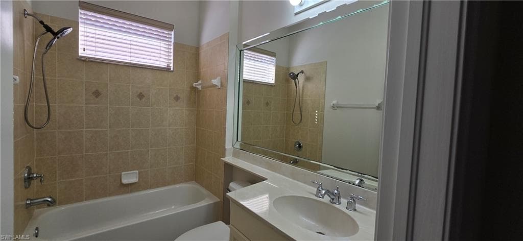 7856 Founders CIR, NAPLES FL 34104-17