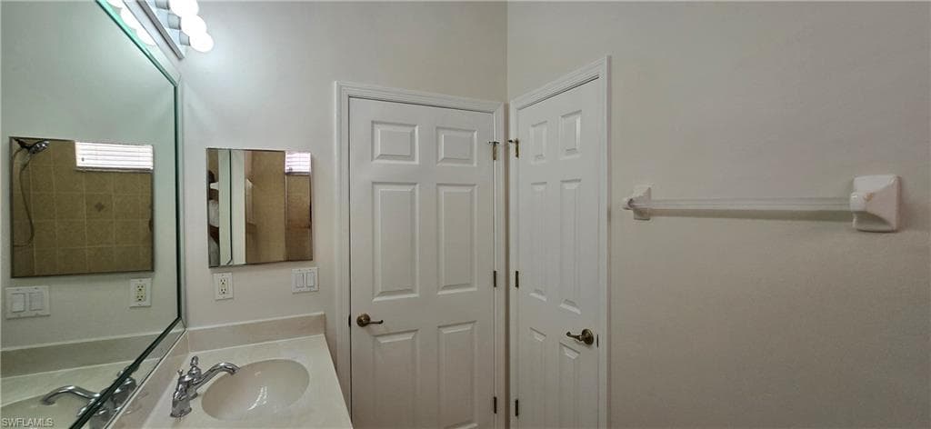 7856 Founders CIR, NAPLES FL 34104-18