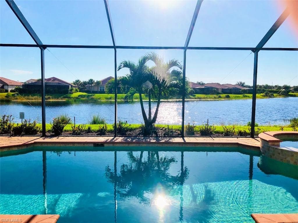 8095 Piedmont DR, NAPLES FL 34104-1