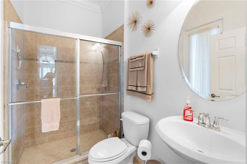 8095 Piedmont DR, NAPLES FL 34104-33