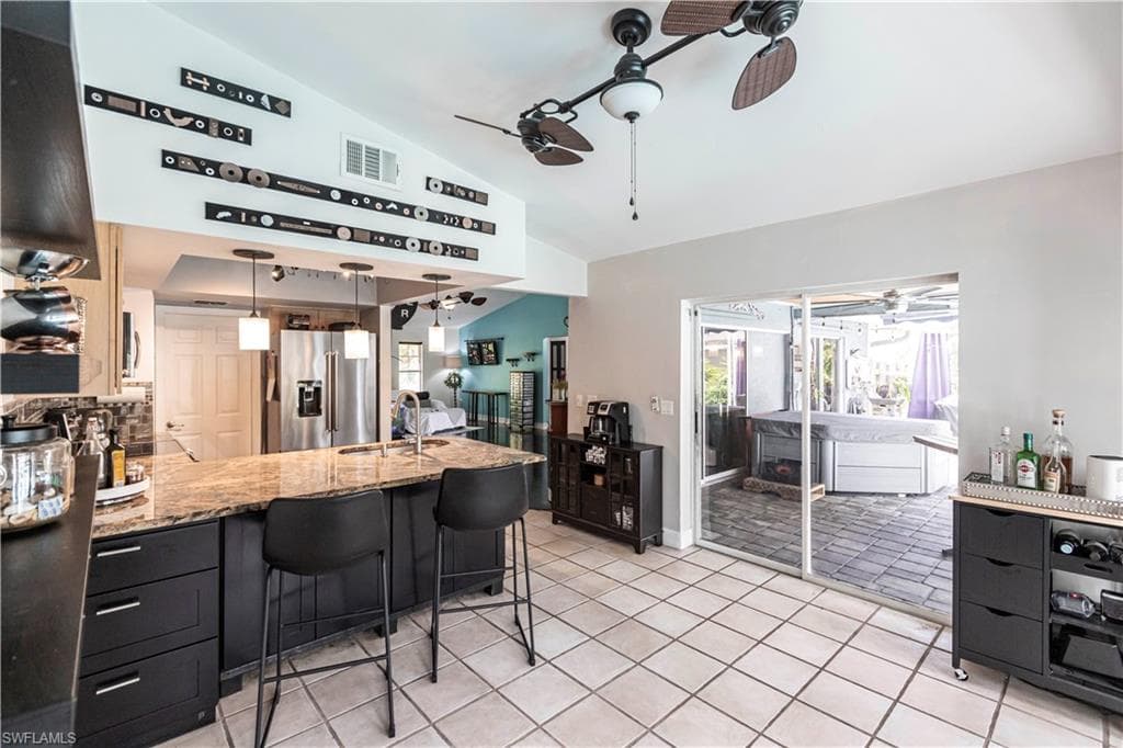 2667 River Reach DR, NAPLES FL 34104-5