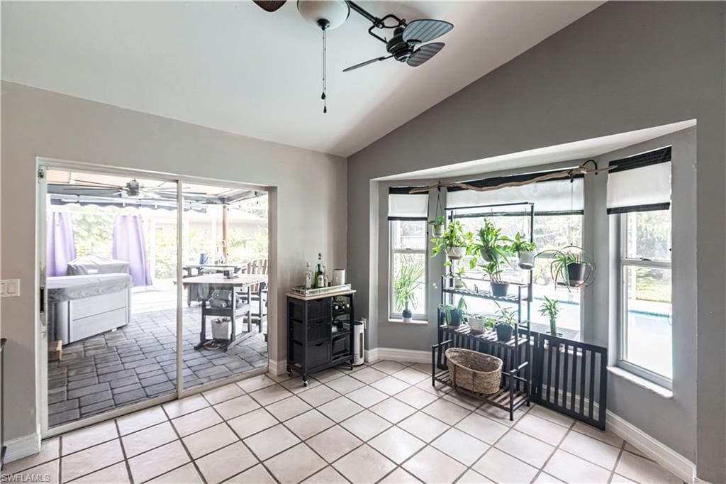 2667 River Reach DR, NAPLES FL 34104-10