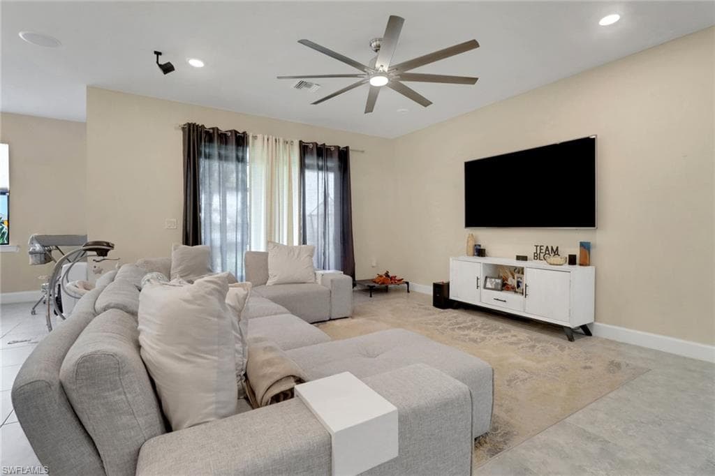 9300 Bramley TER, FORT MYERS FL 33967-2