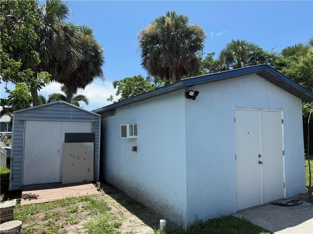 12747 Chatham DR, FORT MYERS FL 33908-25