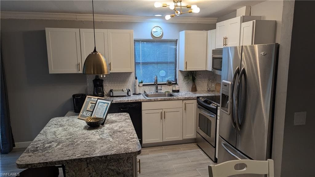 13527 Siesta Pines CT, FORT MYERS FL 33908-14
