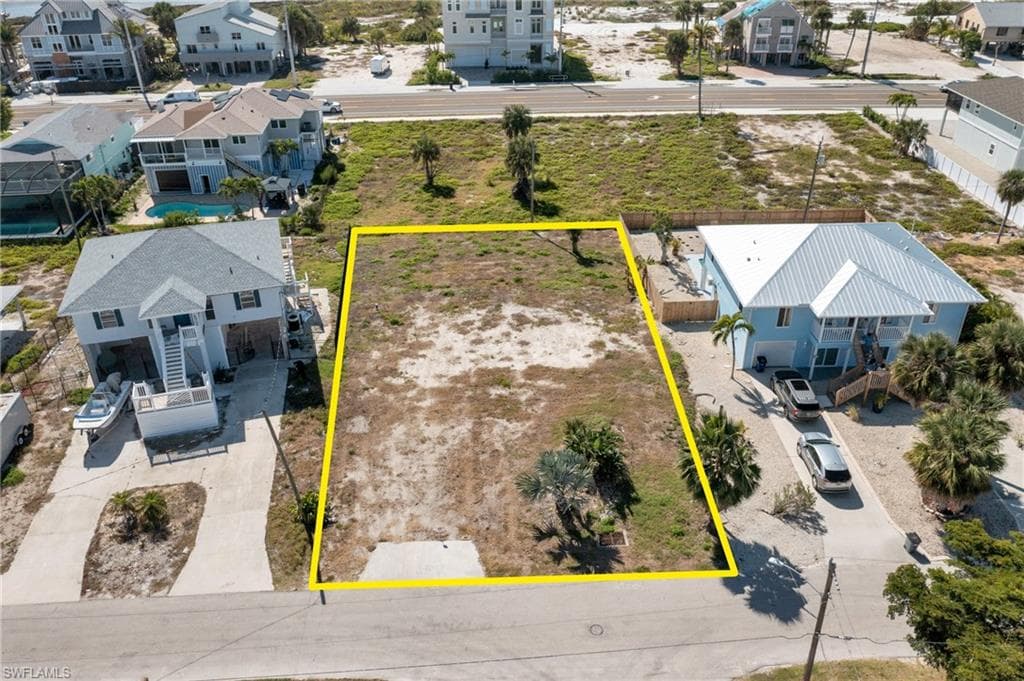 7930 Buccaneer DR, FORT MYERS BEACH FL 33931-5