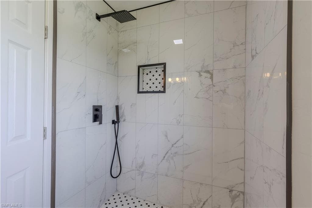 1101 Coolidge AVE, LEHIGH ACRES FL 33936-6