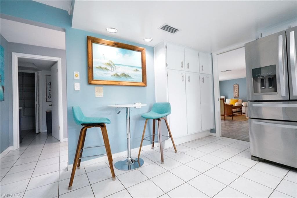 1351 Oaklawn CT, FORT MYERS FL 33919-18