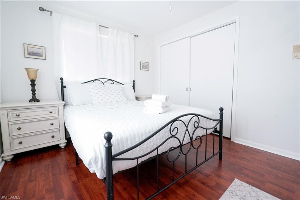 1351 Oaklawn CT, FORT MYERS FL 33919-3