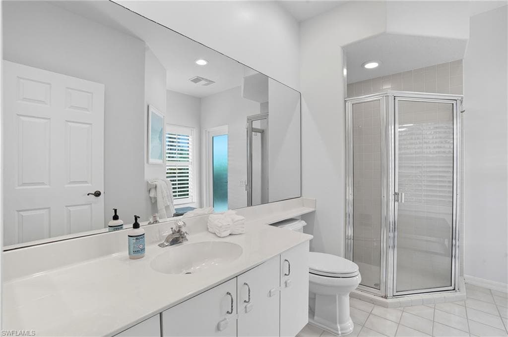 8192 Lowbank DR, NAPLES FL 34109-38