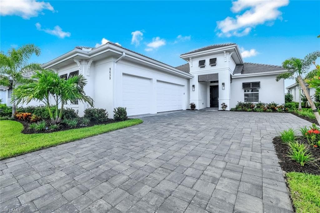 9659 Moonflower CT, NAPLES FL 34114-1