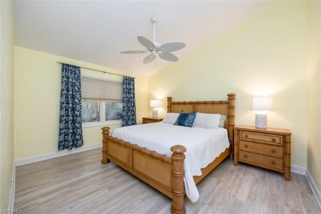 562 Cormorant CV, NAPLES FL 34113-22