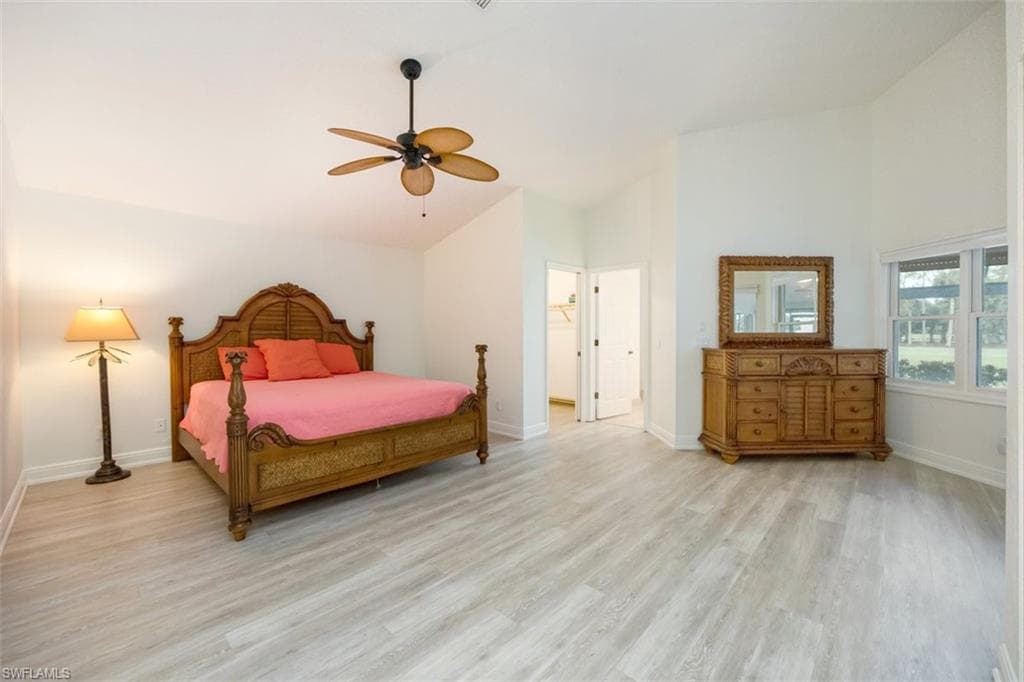 562 Cormorant CV, NAPLES FL 34113-16